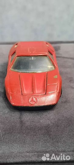 Модель автомобиля mercedes с 111