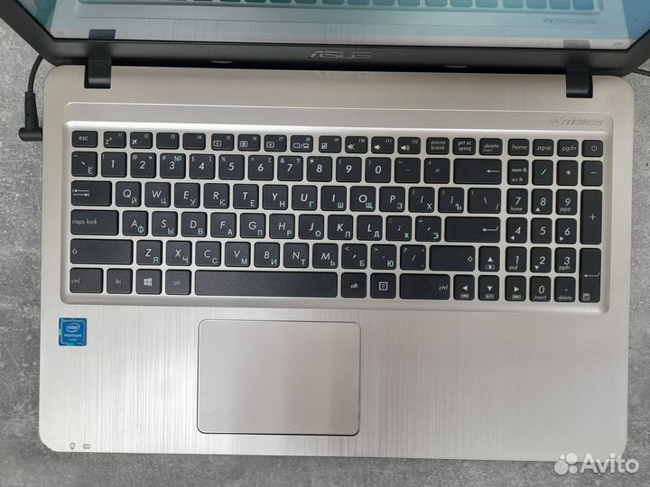 Ноутбук Asus x540s 15.6