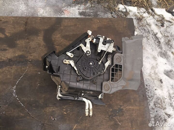 Корпус отопителя в сборе на Kia Spectra