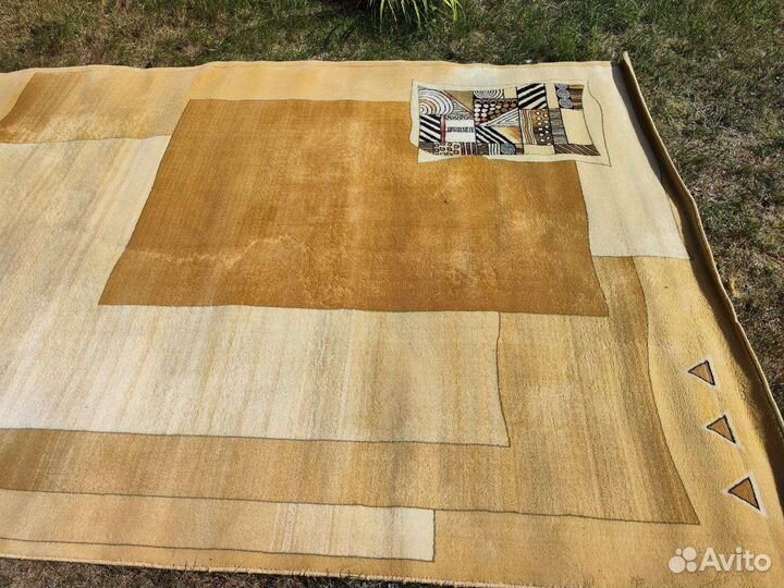 Ковер шерстяной