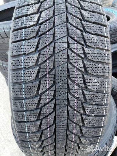 Triangle PL01 215/50 R17 95R