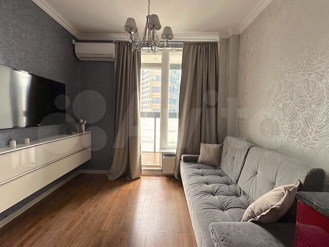 2-к. квартира, 49 м², 8/15 эт.