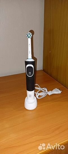 Зубная щетка Braun Oral-B Vitality D100