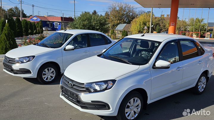 LADA Granta 1.6 МТ, 2023, 100 км