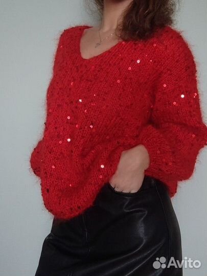 Свитер с пайетками ручная работа