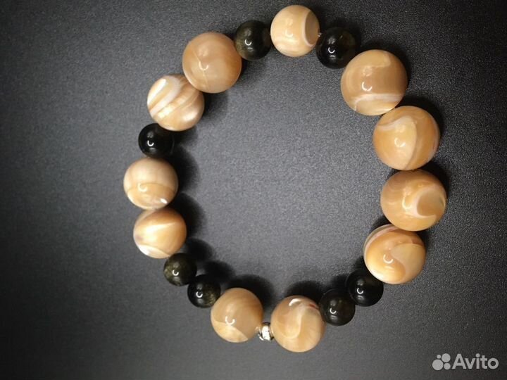 Браслет с карамельным перламутром и обсидианом