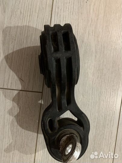 Опоры двигателя Honda Civic 8 4D