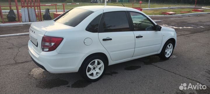 LADA Granta 1.6 МТ, 2021, 50 000 км