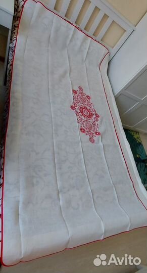 Скатерть льняная с вышивкой 140х220см