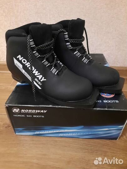 Лыжные ботинки 38 размера