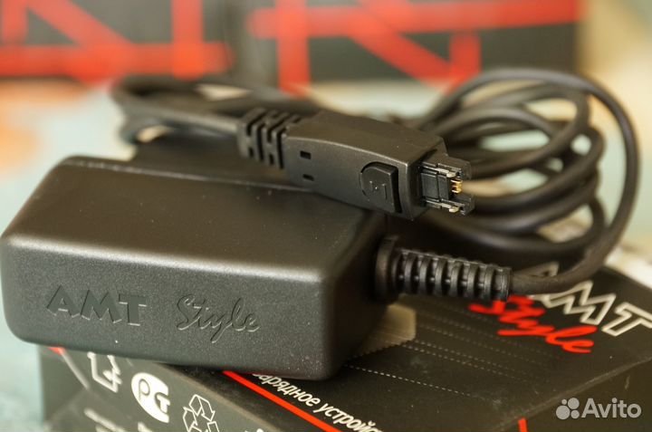 Зарядка новая для смартфона