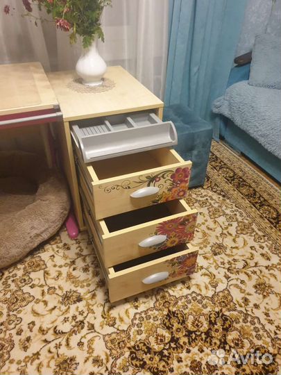 Растущий стол+стул+тумба Дэми