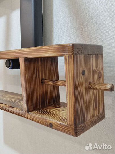 Деревянная полка в санузел