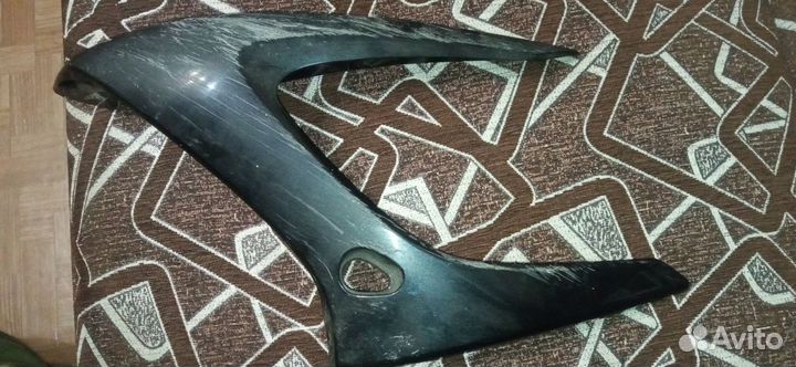 Левый боковой пластик для Yamaha fz6s 04-07