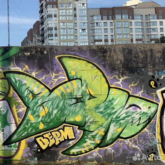 Роспись стен граффити/каллиграфия/персонажи