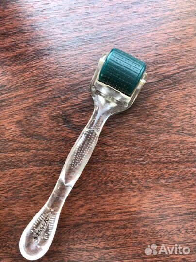 Ролик с иголочками