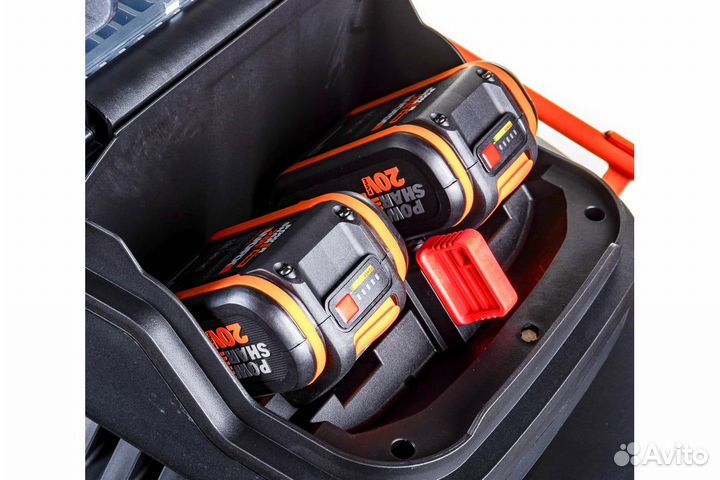 Аккумуляторная самоходная газонокосилка Worx WG749