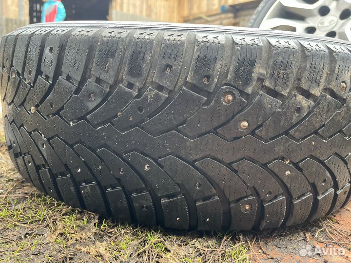 Pirelli Formula Ice 215/50 R17 95T