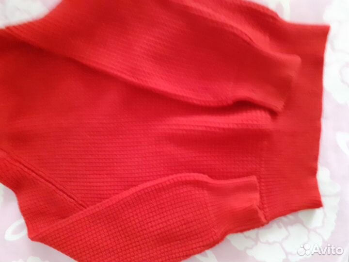Теплый красный свитер,шерсть,плотная вязка,46-48