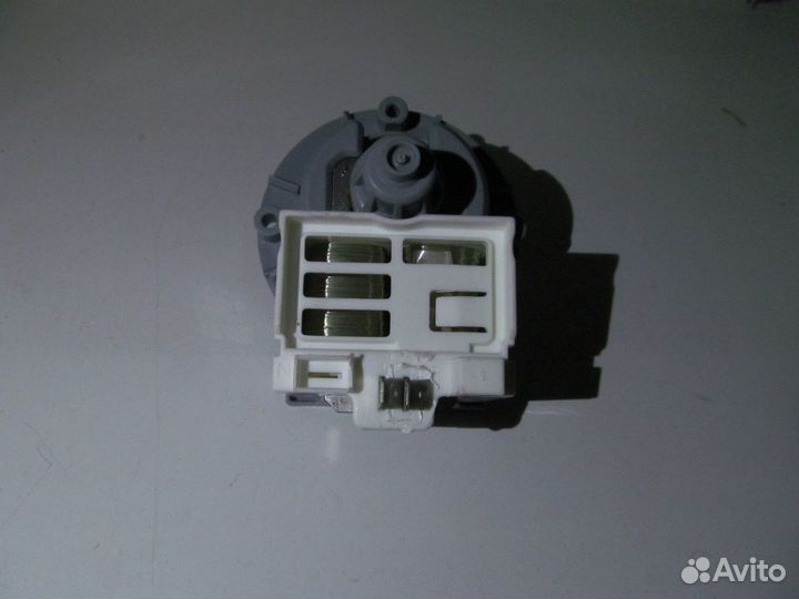 Насос Indesit iwsb 5058