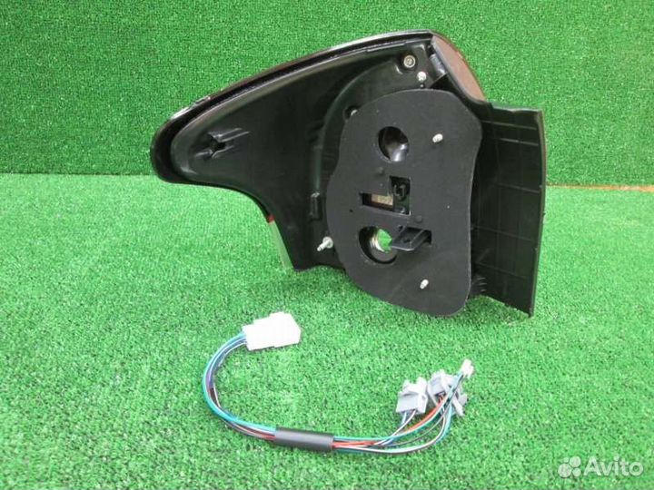 Стоп правый Toyota Corolla Fielder NRE161