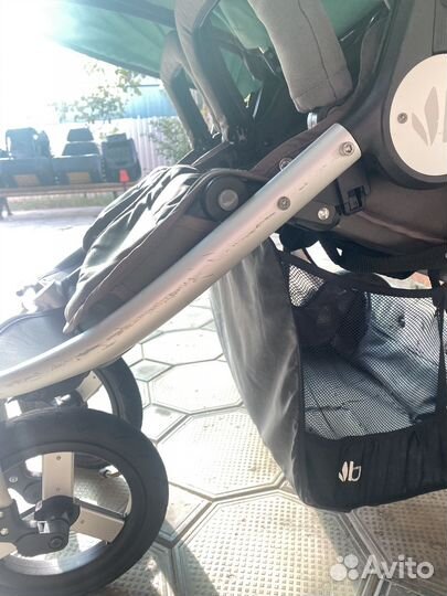 Коляска для двойни bumbleride