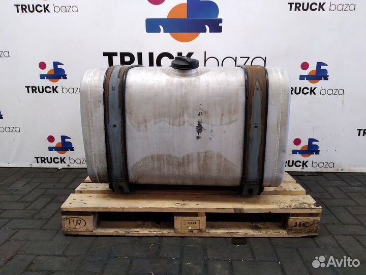 81122015708 Бак топливный 330 л