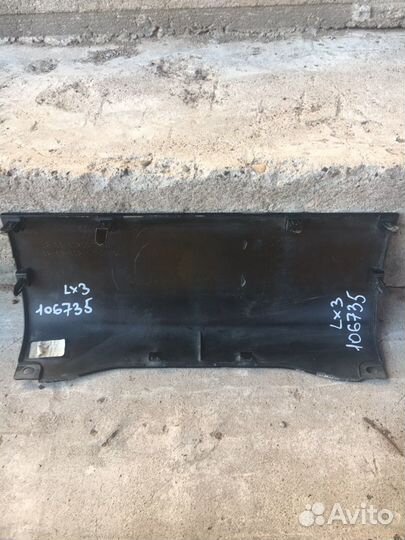 Заглушка фаркопа на Lexus LX 570 с 2012 г