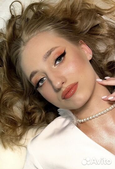 Макияж и прическа