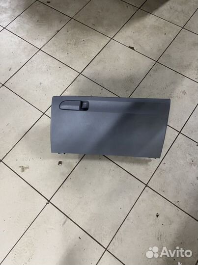 Бардачок на Honda Civic 4D