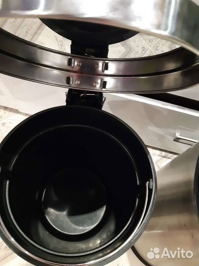 Мусорное ведро с педалью