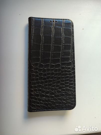 Чехлы на телефоны