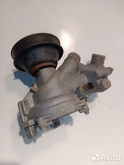 Помпа охлаждения двигателя Mercedes m104