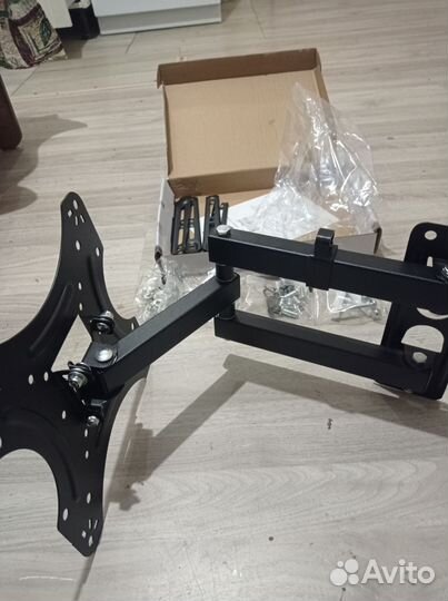 Кронштейн для телевизора на стену поворотный