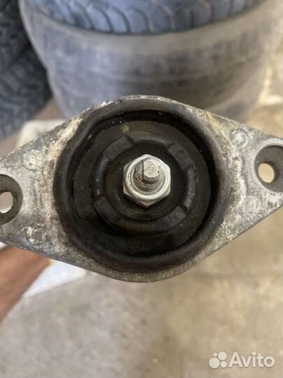 Амортизатор KYB 343281 Passat Б5 2004