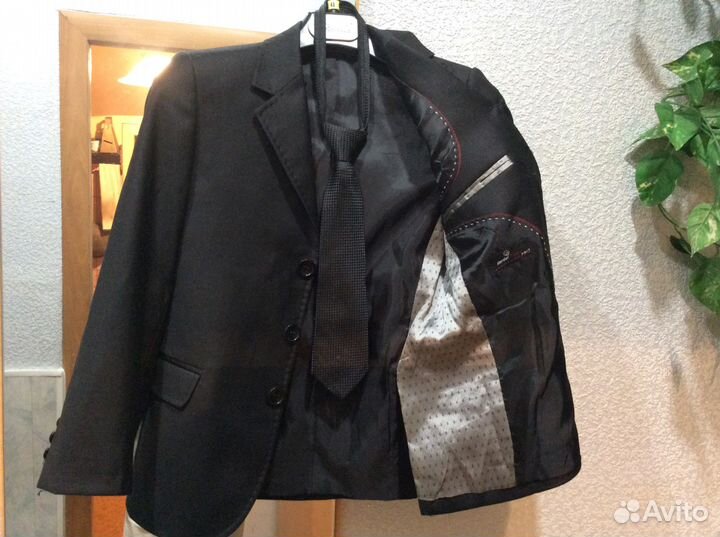 Пиджак на школьника начальных классов