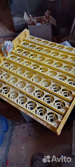 Поворотный лоток