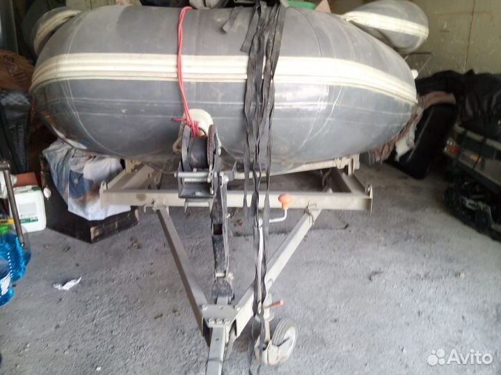 Лодка с мотором