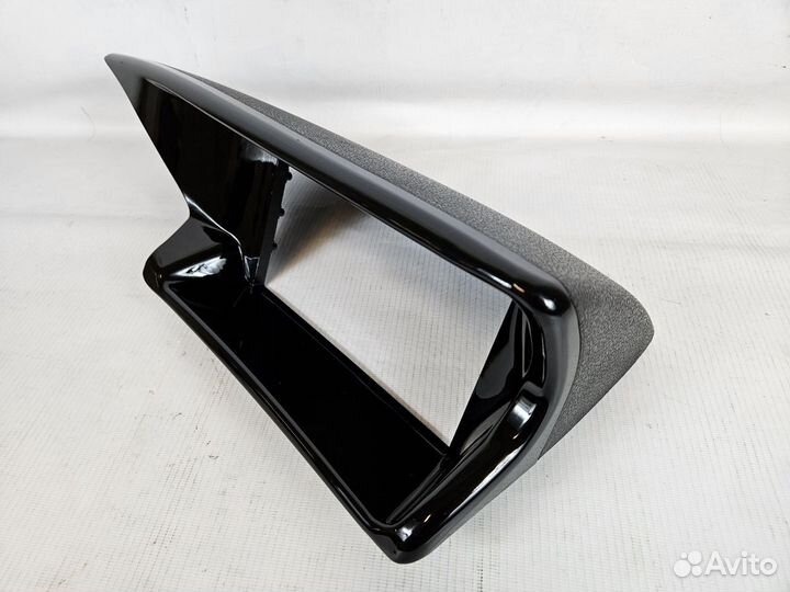 Рамка козырек, стиль Приора 2 на Приору 1