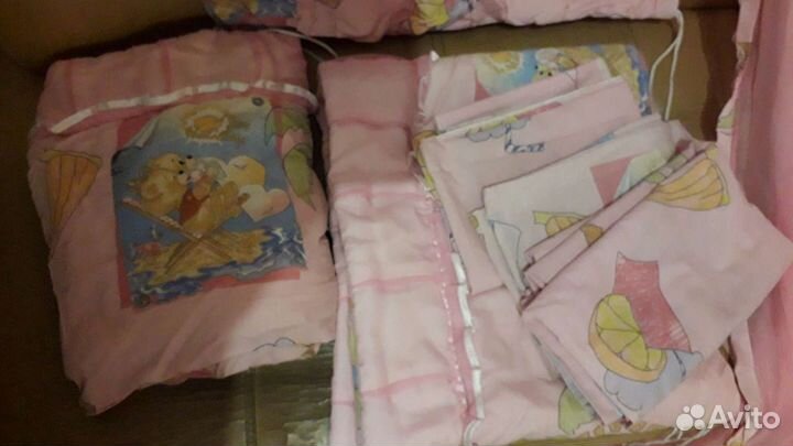 Балдахин и набор белья в кроватку