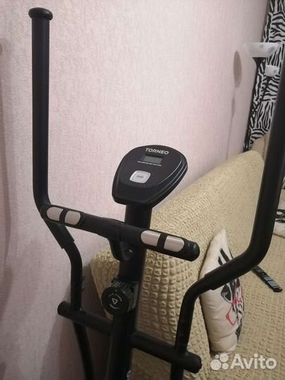 Эллиптический тренажер tourneo