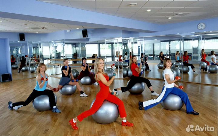 Абонемент в фитнес клуб с бассейном