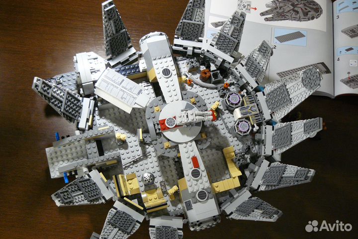 Конструктор lego оригинал Сокол тысячелетия 75105