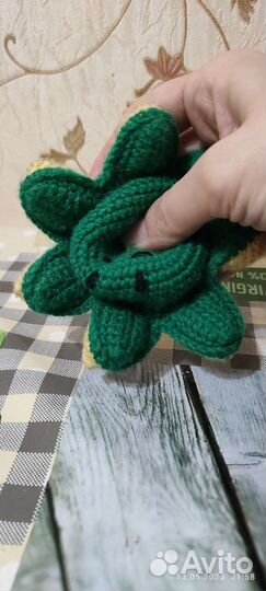 Игрушка вязаная. Осьминог перевертыш