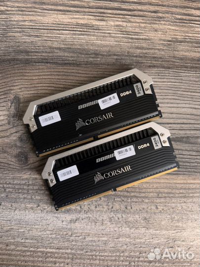 Оперативная память DDR4 8gbx2 Corsair Dominatior