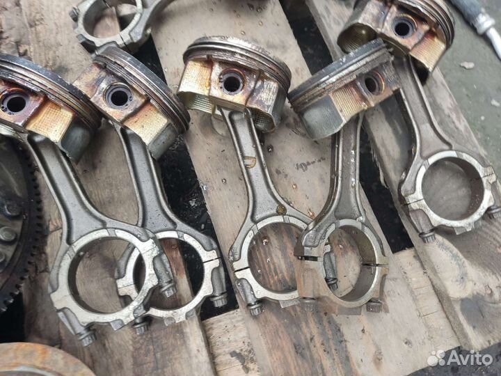 Поршень с шатуном в сборе FX37 Infiniti