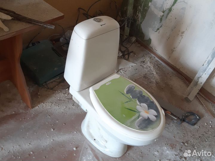 Унитаз с бачком бу