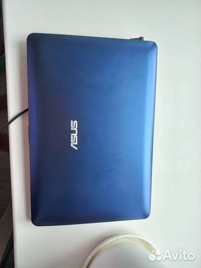 Нетбук asus