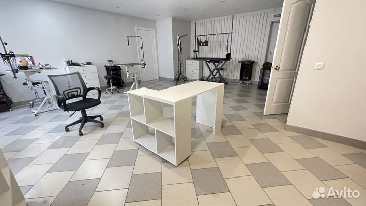 Письменный стол белый