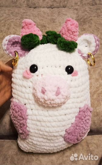 Игрушка вязаная коровка